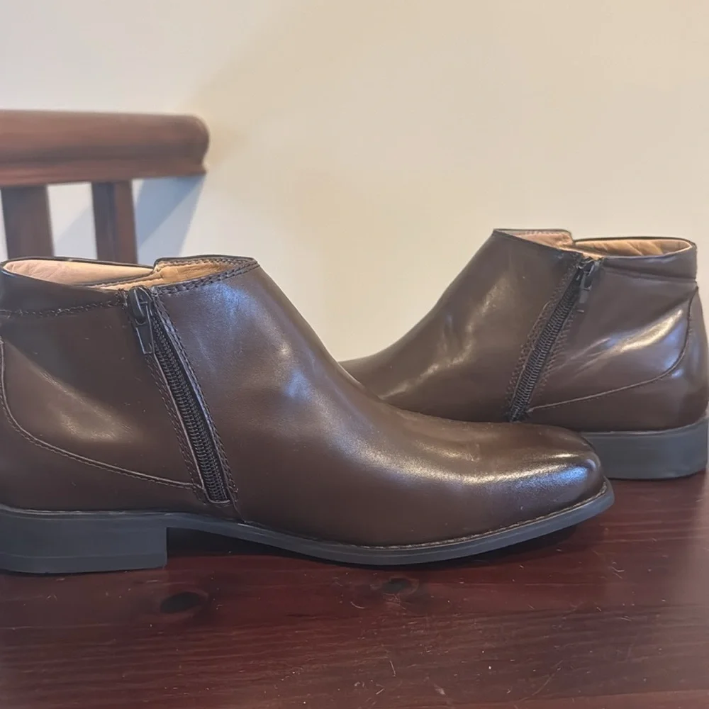 La Milano brown leather ankle boots bootie dress boots 10.5